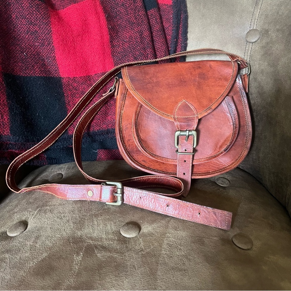 Western Saddle Brown Leather Crossbody Bag